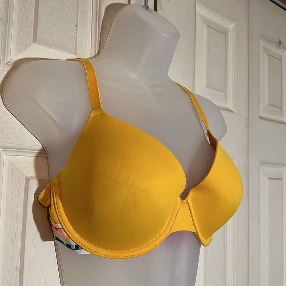 PINK Victoria's Secret Yellow Wear Everywhere T-Shirt Lightly Lined Bra 36D - Picture 5 of 16